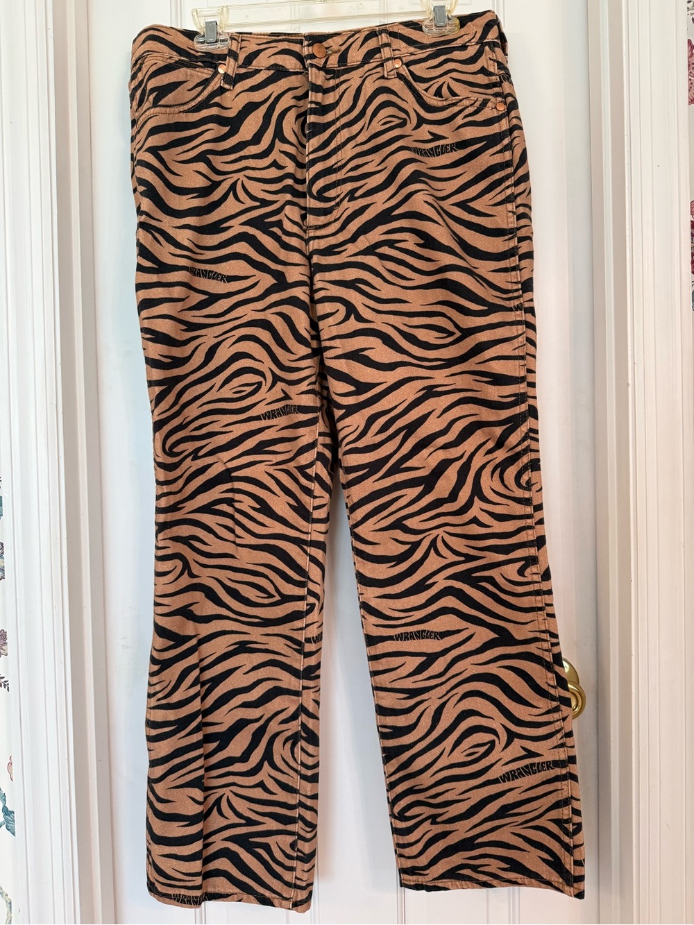 Wrangler Women's Straight Leg Jeans in Tan and Black & Tan Print - Picture 1 of 5